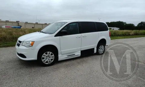 Another view of 2018 Braun Minivan for sale in Kansas City, MO at Master's Transportation - Kansas City