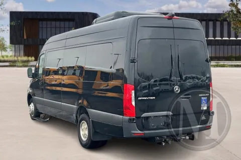More photos of 2024 Mercedes-Benz 3500 at Master's Transportation - Kansas City, MO