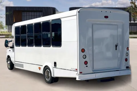 More photos of 2019 Ford E450 at Master's Transportation - Kansas City, MO