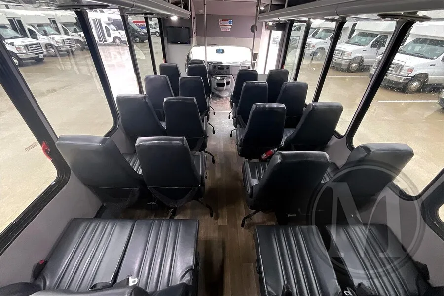 More photos of 2019 Ford E450 E-450 SD at Master's Transportation - Kansas City, MO