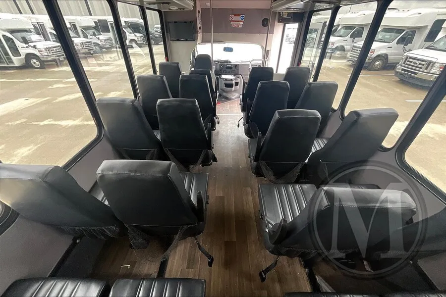 More photos of 2019 Ford E450 E-450 SD at Master's Transportation - Kansas City, MO