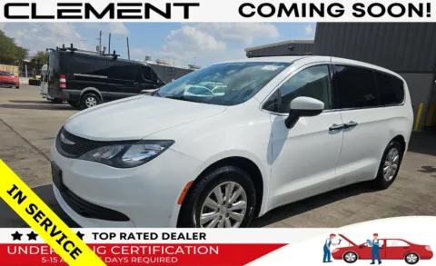 White 2020 Chrysler Voyager L for sale in Florissant, MO