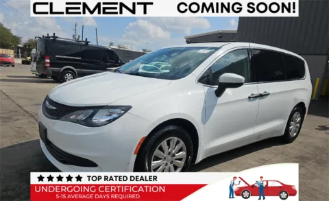 White 2020 Chrysler Voyager L for sale in Florissant, MO