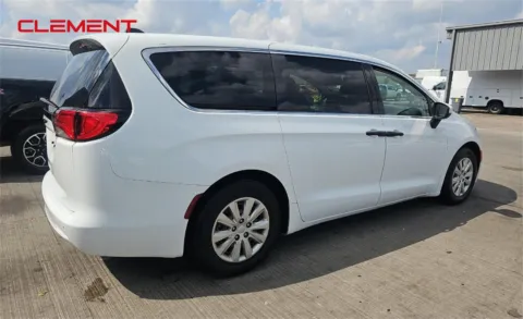 More photos of 2020 Chrysler Voyager L at Clement Chrysler Dodge Jeep Ram Florissant, MO