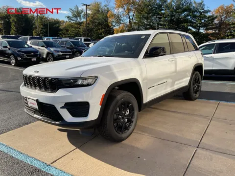 White 2025 Jeep Grand Cherokee Altitude X for sale in Florissant, MO