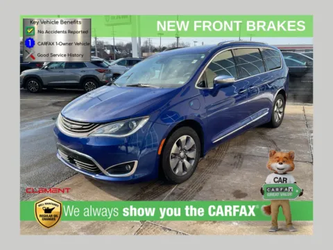 Blue 2019 Chrysler Pacifica Hybrid Limited for sale in Florissant, MO