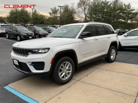 White 2025 Jeep Grand Cherokee Laredo X for sale in Florissant, MO