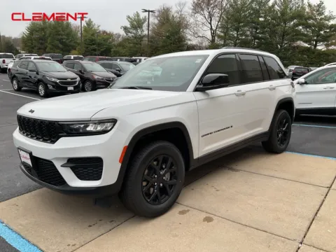 White 2025 Jeep Grand Cherokee Altitude X for sale in Florissant, MO