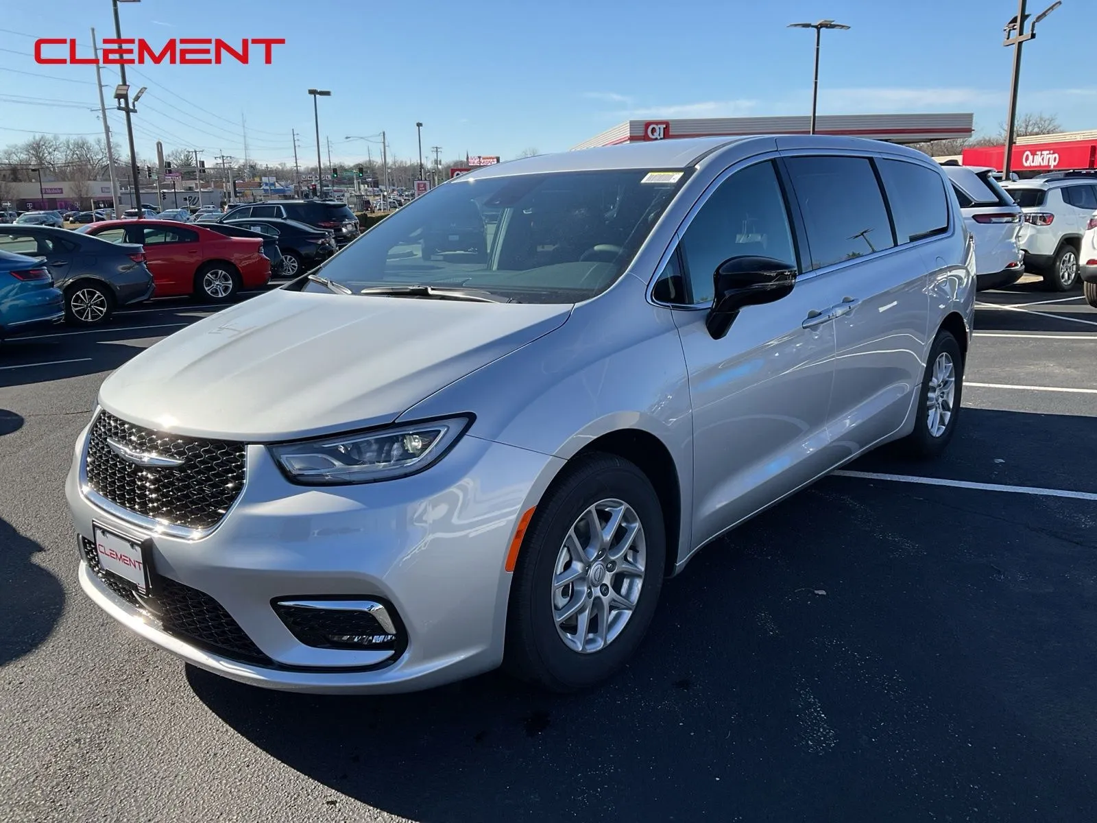Silver 2026 Chrysler Pacifica Select for sale in Florissant, MO