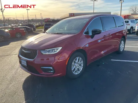 Red 2026 Chrysler Pacifica Select for sale in Florissant, MO