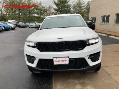 Another view of 2025 Jeep Grand Cherokee Altitude X for sale in Florissant, MO at Clement Chrysler Dodge Jeep Ram Florissant