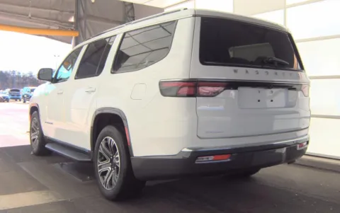 More photos of 2022 Jeep Wagoneer Series III at Clement Chrysler Dodge Jeep Ram Florissant, MO
