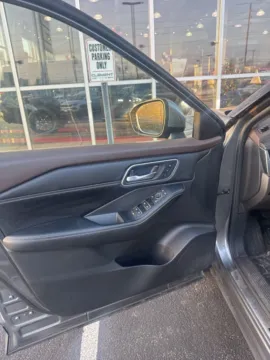 More photos of 2021 Nissan Rogue Platinum at Clement Chrysler Dodge Jeep Ram Florissant, MO