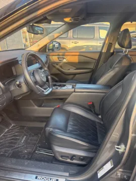 More photos of 2021 Nissan Rogue Platinum at Clement Chrysler Dodge Jeep Ram Florissant, MO