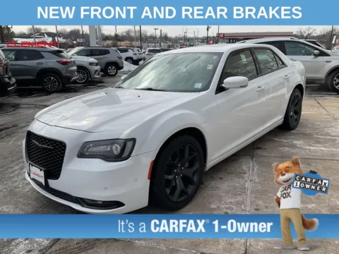 White 2023 Chrysler 300 S for sale in Florissant, MO