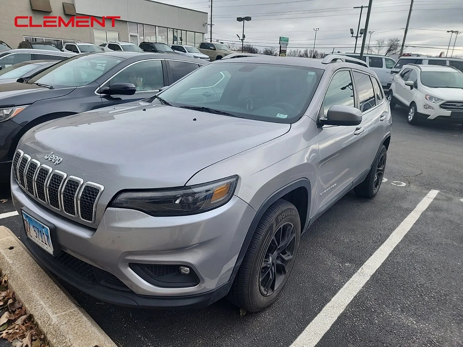 Silver 2019 Jeep Cherokee Latitude Plus for sale in Florissant, MO