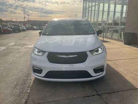 Another view of 2024 Chrysler Pacifica Touring L for sale in Florissant, MO at Clement Chrysler Dodge Jeep Ram Florissant