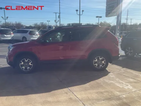 Photos of 2022 Honda Passport TrailSport for sale in Florissant, MO at Clement Chrysler Dodge Jeep Ram Florissant
