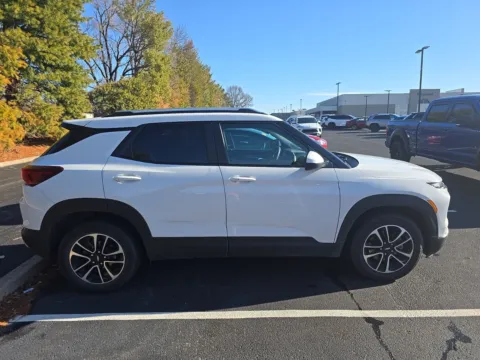 More photos of 2025 Chevrolet TrailBlazer LT at Clement Chrysler Dodge Jeep Ram Florissant, MO