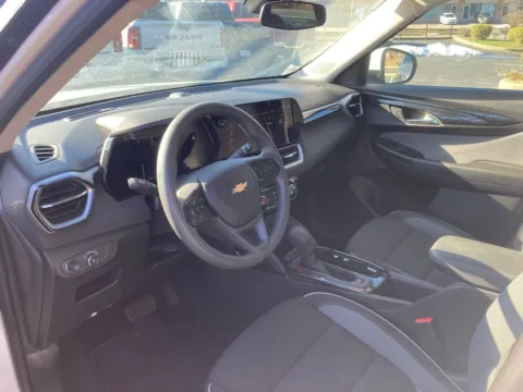 More photos of 2025 Kia K4 LXS at Clement Chrysler Dodge Jeep Ram Florissant, MO