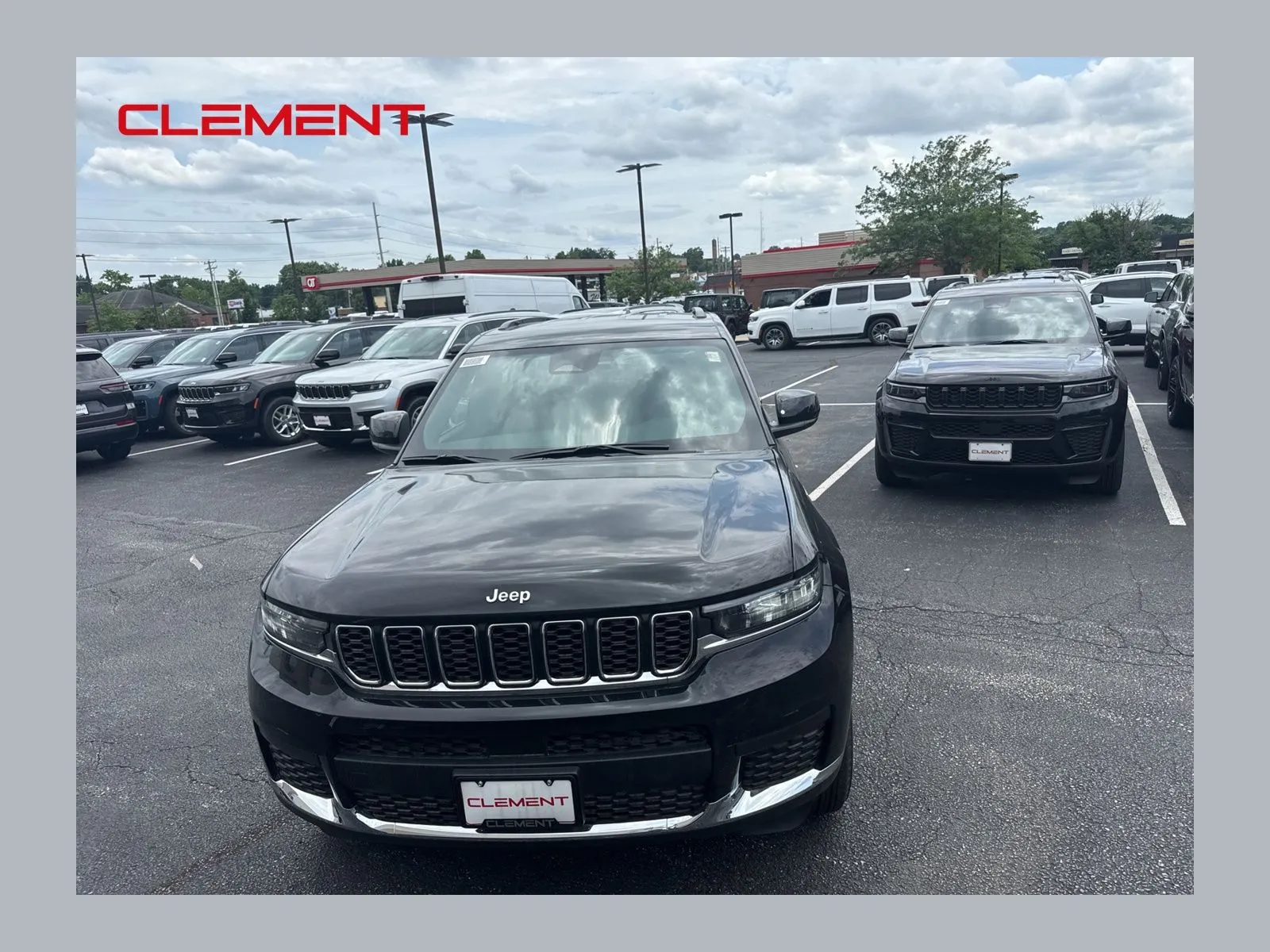 Black 2026 Jeep Grand Cherokee L Laredo for sale in Florissant, MO