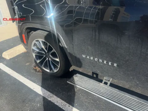 More photos of 2022 Jeep Wagoneer Series III at Clement Chrysler Dodge Jeep Ram Florissant, MO