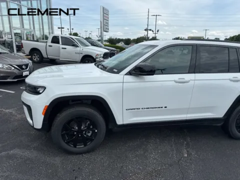 Another view of 2026 Jeep Grand Cherokee Altitude for sale in Florissant, MO at Clement Chrysler Dodge Jeep Ram Florissant