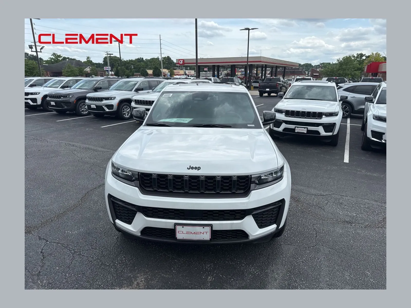 White 2026 Jeep Grand Cherokee Laredo for sale in Florissant, MO