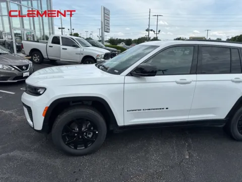 Another view of 2026 Jeep Grand Cherokee Altitude for sale in Florissant, MO at Clement Chrysler Dodge Jeep Ram Florissant