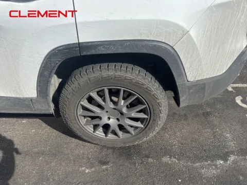 More photos of 2021 Jeep Cherokee Latitude Lux at Clement Chrysler Dodge Jeep Ram Florissant, MO