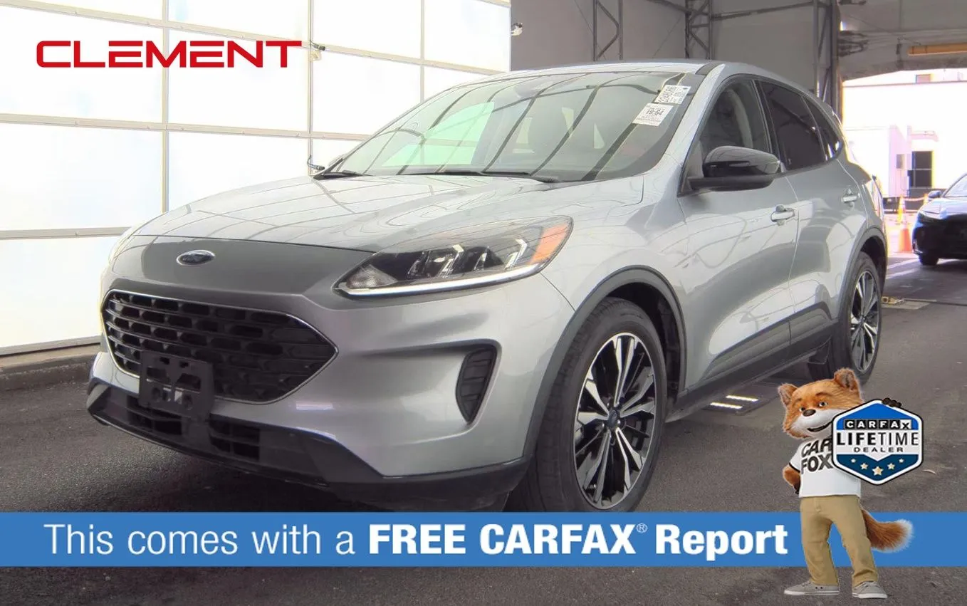 Silver 2021 Ford Escape Hybrid SE for sale in Florissant, MO