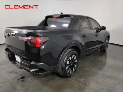 More photos of 2025 Hyundai Santa Cruz SE at Clement Chrysler Dodge Jeep Ram Florissant, MO