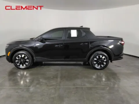 More photos of 2025 Hyundai Santa Cruz SE at Clement Chrysler Dodge Jeep Ram Florissant, MO