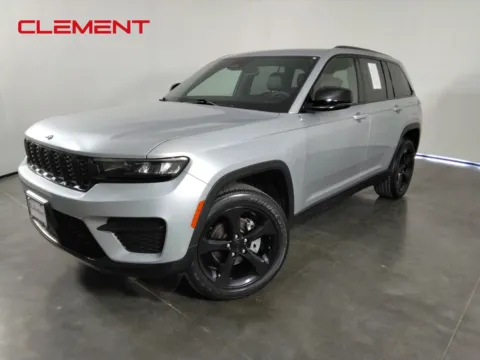Silver 2023 Jeep Grand Cherokee Altitude X for sale in Florissant, MO