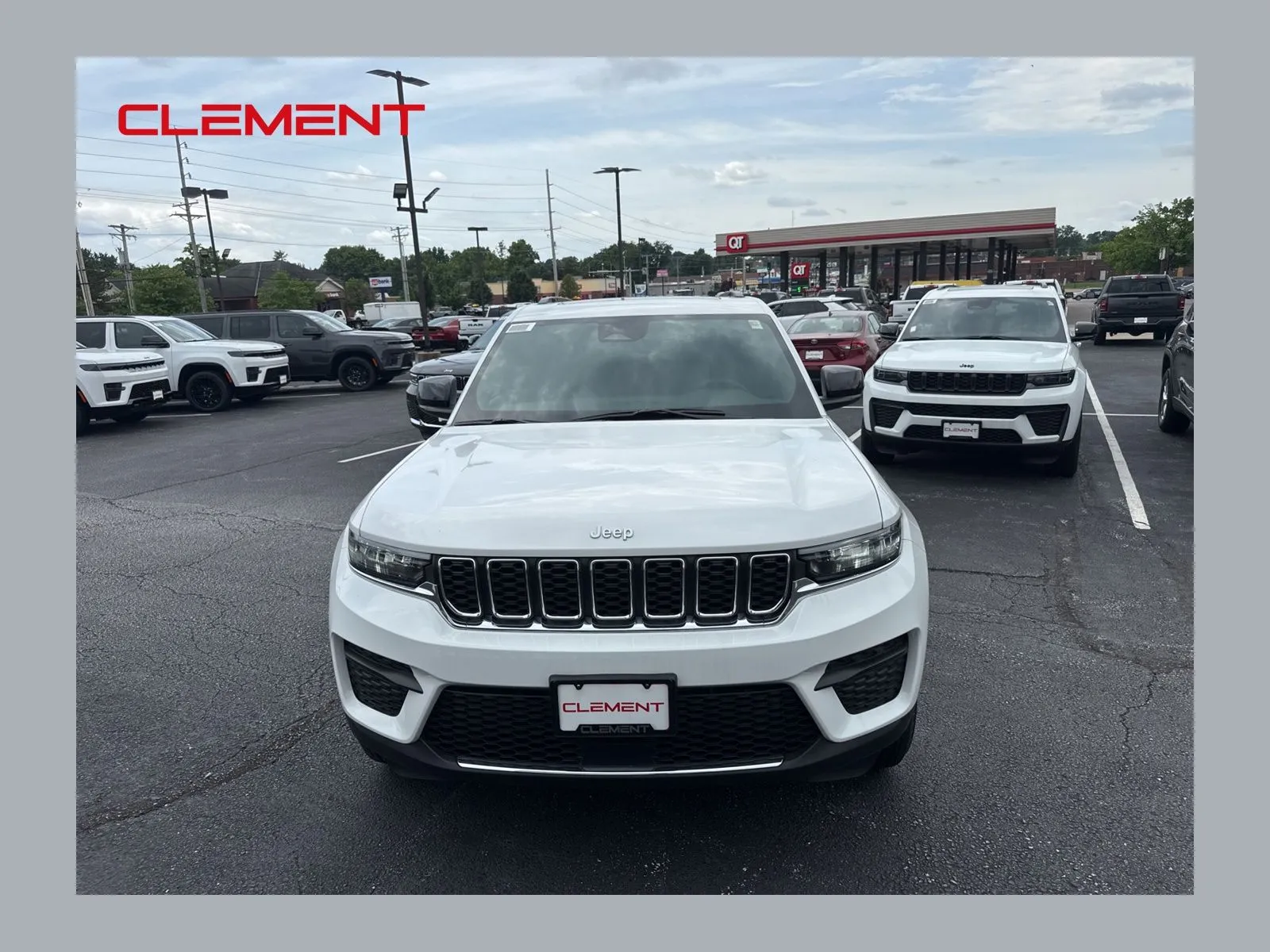 White 2026 Jeep Grand Cherokee Laredo X for sale in Florissant, MO