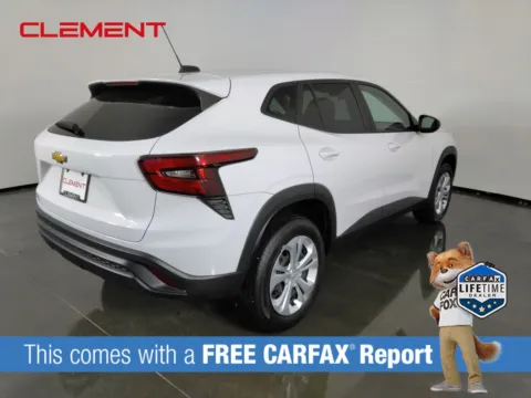 White 2024 Chevrolet Trax LS for sale in Florissant, MO