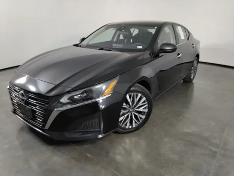 Black 2025 Nissan Altima 2.5 SV for sale in Florissant, MO