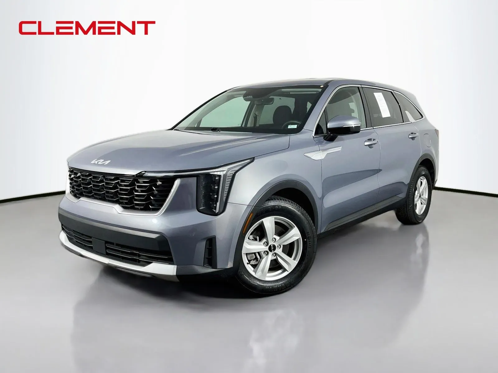 Silver 2024 Kia Sorento LX for sale in Florissant, MO