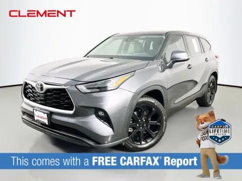 Gray 2023 Toyota Highlander LE for sale in Florissant, MO