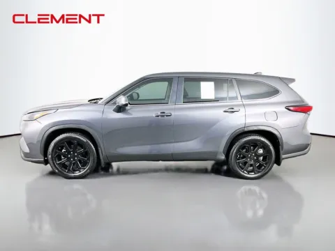 More photos of 2023 Toyota Highlander LE at Clement Chrysler Dodge Jeep Ram Florissant, MO