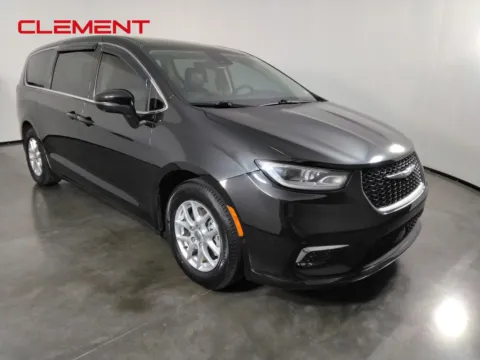 Another view of 2023 Chrysler Pacifica Touring L for sale in Florissant, MO at Clement Chrysler Dodge Jeep Ram Florissant