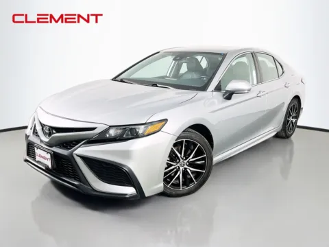 Silver 2022 Toyota Camry SE for sale in Florissant, MO