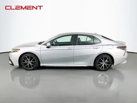 More photos of 2022 Toyota Camry SE at Clement Chrysler Dodge Jeep Ram Florissant, MO