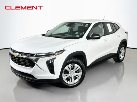 White 2024 Chevrolet Trax LS for sale in Florissant, MO