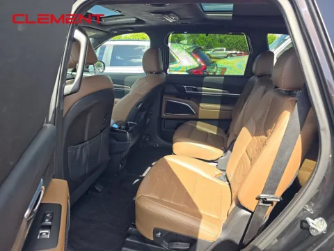 More photos of 2021 Kia Telluride SX at Clement Chrysler Dodge Jeep Ram Florissant, MO