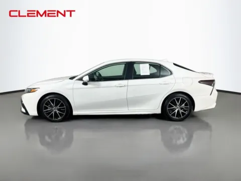 More photos of 2023 Toyota Camry SE at Clement Chrysler Dodge Jeep Ram Florissant, MO