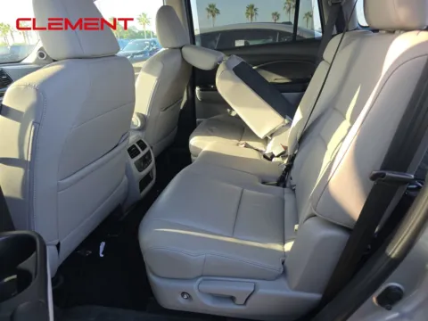 More photos of 2021 Honda Pilot EX-L at Clement Chrysler Dodge Jeep Ram Florissant, MO