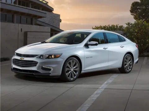 Red 2016 Chevrolet Malibu LT for sale in Florissant, MO