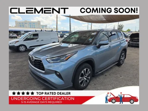 Unknown 2021 Toyota Highlander XLE for sale in Florissant, MO