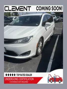 White 2018 Chrysler Pacifica Touring L for sale in Florissant, MO
